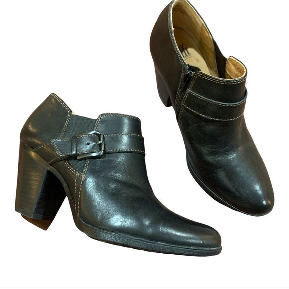 NEW Söfft Nell Leather Black Booties Sz 8.5 - Picture 10 of 15